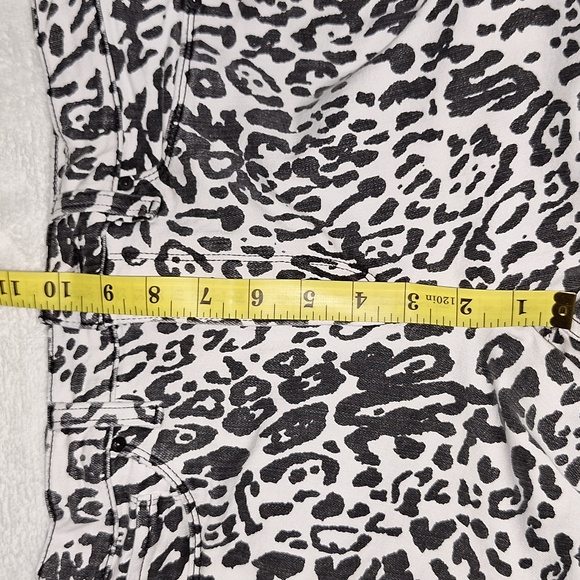 🐆 Hudson Barbara super skinny stretch animal print denim. Size 28. - Picture 4 of 15